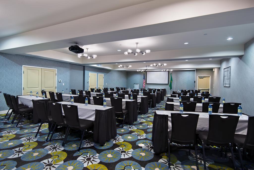 Oxford Suites Силвърдейл Екстериор снимка