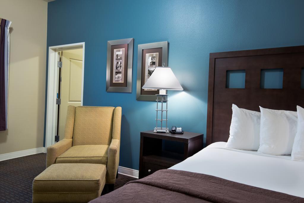 Oxford Suites Силвърдейл Екстериор снимка