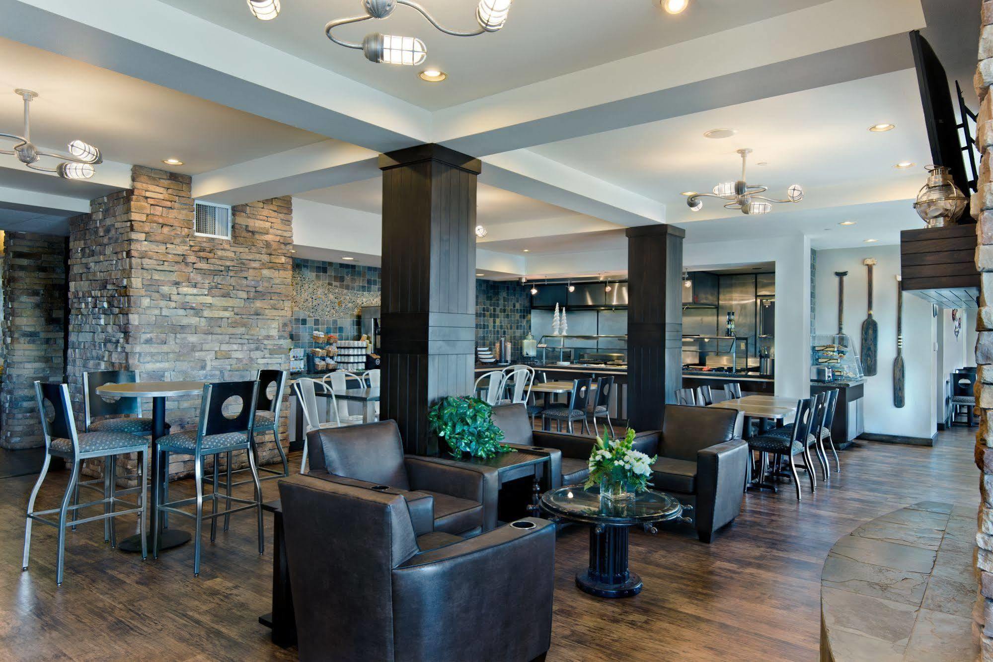 Oxford Suites Силвърдейл Екстериор снимка