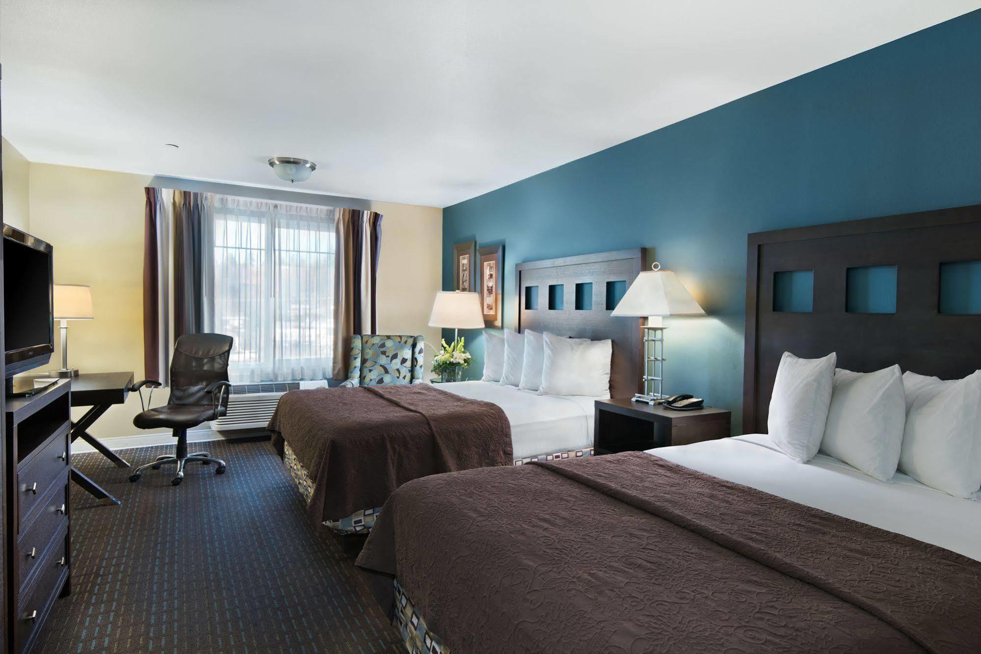 Oxford Suites Силвърдейл Екстериор снимка