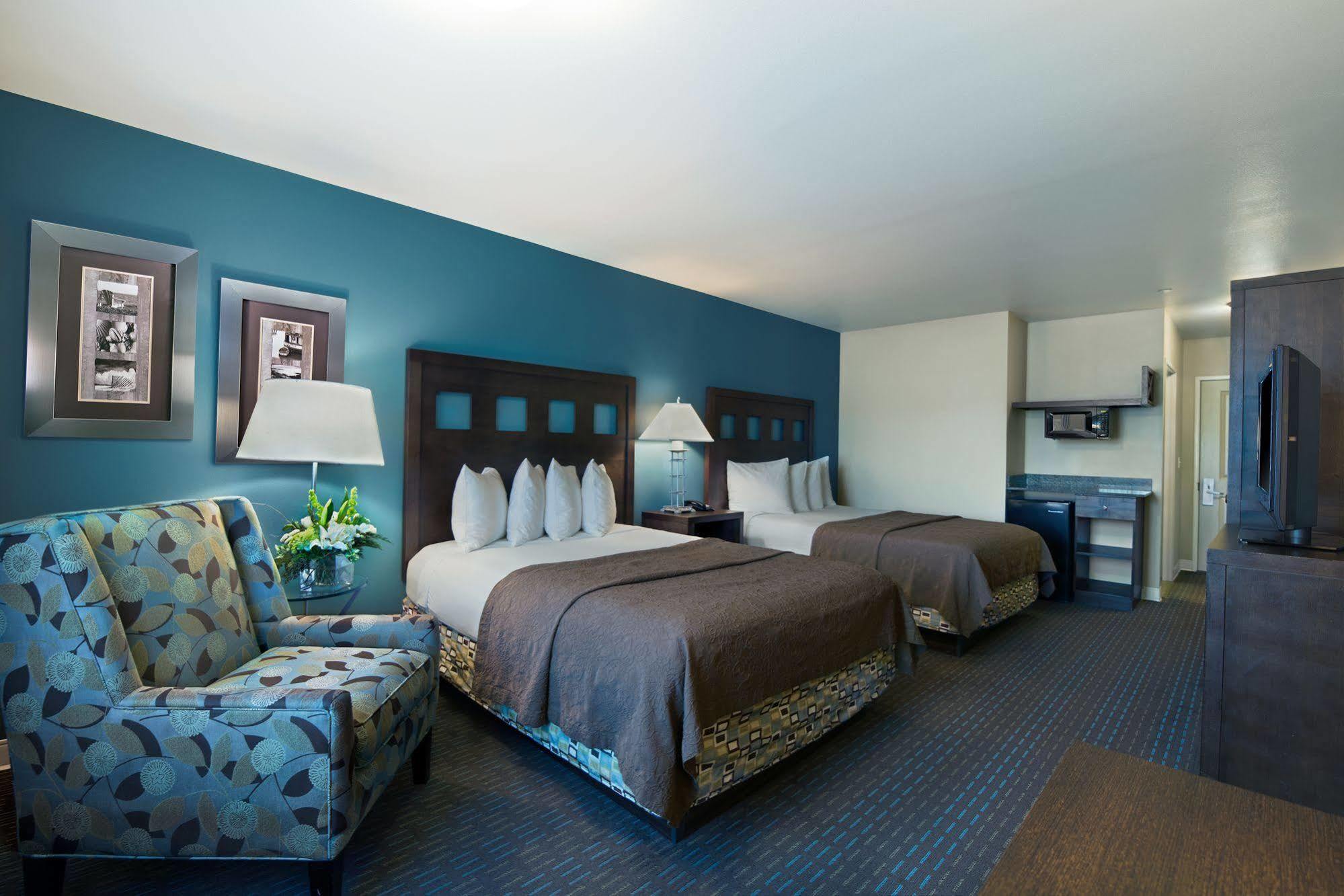 Oxford Suites Силвърдейл Екстериор снимка