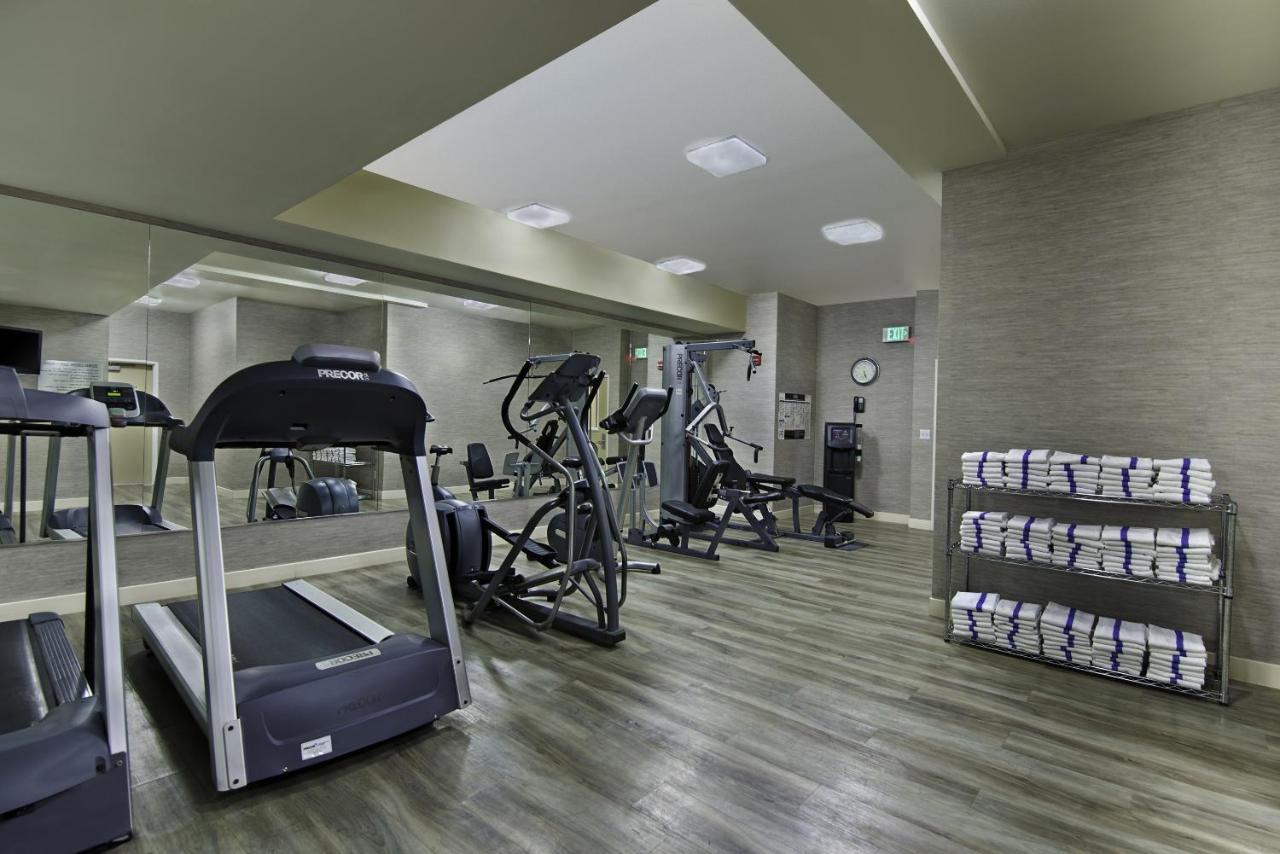 Oxford Suites Силвърдейл Екстериор снимка